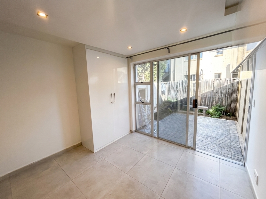 To Let 1 Bedroom Property for Rent in Table View Western Cape